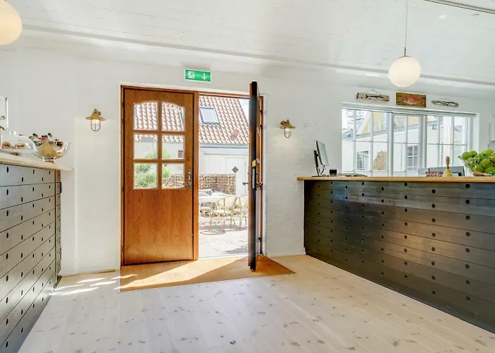 Harbour Ξενοδοχείο 4*